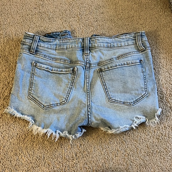 Eunina Jean shorts! - Picture 2 of 4